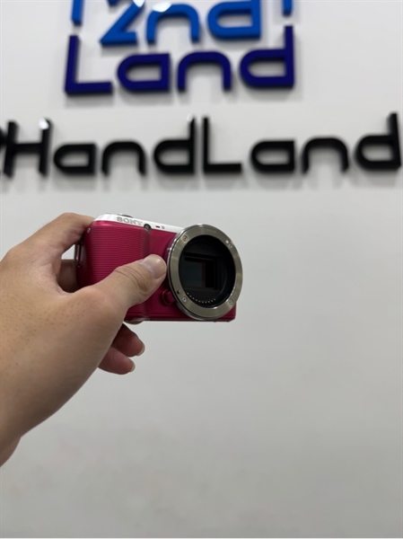 Máy ảnh Sony Alpha NEX-C3 - Màu hồng - Ngoại hình 97% - Kèm 1 sạc + 1 pin + Kèm lens Sony SEL 18-55mm F/3.5-5.6 OSS