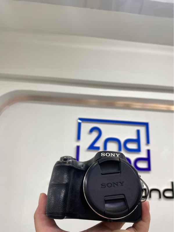 Máy ảnh Sony Cyber-shot DSC-H300 - Màu đen - Ngoại hình 98% - Mất nắp hông, màn ám vàng nhẹ - Kèm túi, 4 pin, dây chuyển ảnh