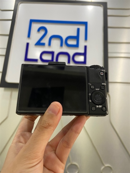 Máy ảnh Sony Cyber Shot DSC - RX100 II - Màu đen - Ngoại hình: 97% - Body - Kèm 1 pin + sạc + 1 thẻ 4GB + Lens 1.8-4.9/10.4-37.1 , Lens bị rễ 2