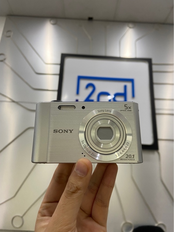 Máy ảnh Sony Cyber-shot DSC-W800 - Màu bạc - Ngoại hình: 98% - Màn ám xanh - Kèm 1 pin