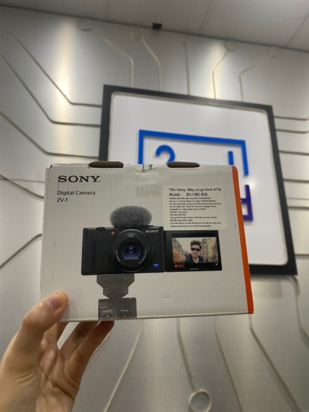 Máy ảnh Sony Digital Camera ZV-1 - Màu đen - Ngoại hình: 99% - Box - Kèm 1 pin + 1 thẻ nhớ 64GB