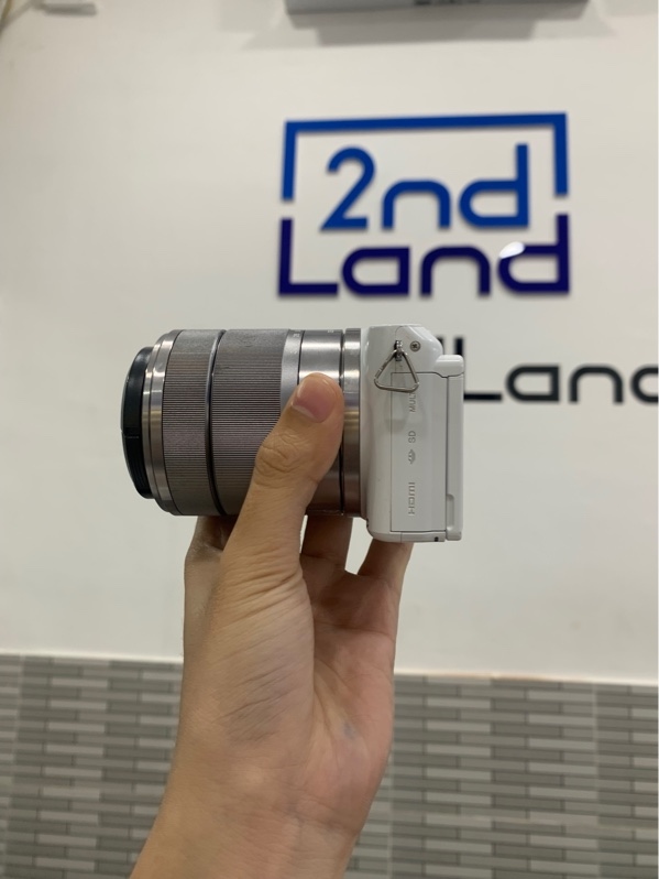 Máy ảnh Sony Nex-3N - Màu trắng - Ngoại hình: 98% - Kèm lens kit 18-55mm + sạc linh kiện