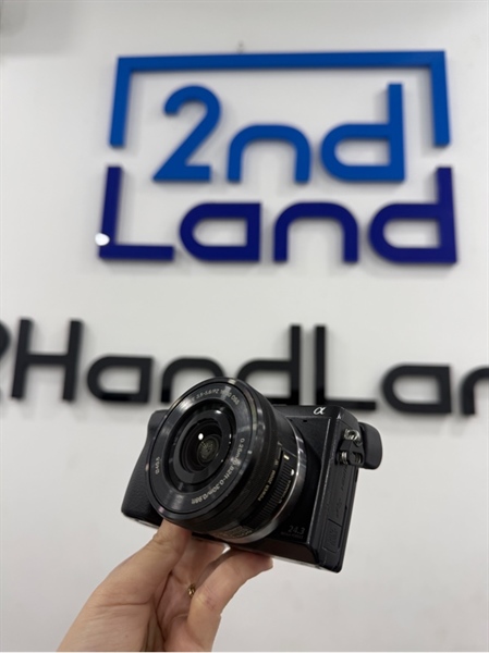 Máy ảnh Sony Nex 7 - Màu đen - Ngoại hình 97% - Màn hồng có sọc trắng mờ - Kèm 3 pin , 1 sạc , lens kit Sony E3.5-5.6/PZ 16/50mm OSS 1