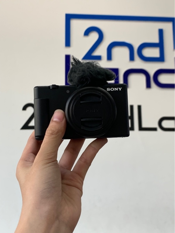 Máy ảnh Sony ZV-1F - Màu đen - Ngoại hình: 96% - Cấn body - Kèm 1 pin
