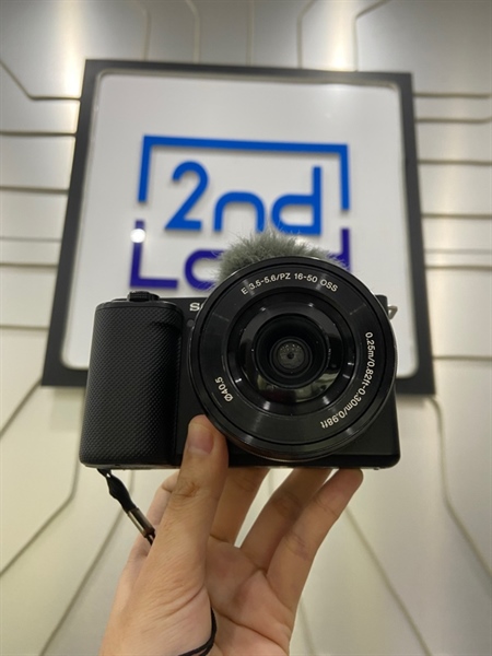 Máy ảnh Sony ZV-E10 - Màu đen - Ngoại hình: 98% - Lens xước - Kèm Lens 16-50mm F3.5-5.6 + pin dính liền theo dây nguồn + miếng lọc tạp âm