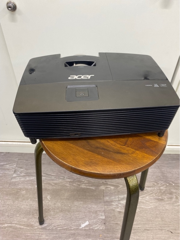 Máy chiếu Acer X113PH DLP Projector (mã model: DSV1340) - Màu đen - Ngoại hình 97.5% - Kèm dây HDM, túi, Remote