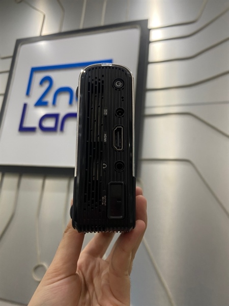 Máy chiếu Asus Zenbeam E2 - Màu xám đen - Ngoại hình: 98% - Kèm Box + sạc 1