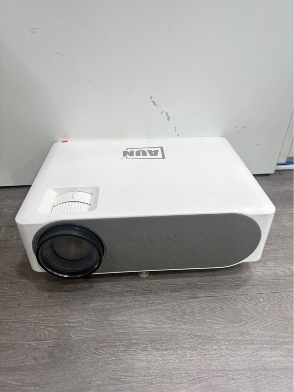Máy chiếu AUN Akey 6 - Màu trắng - Ngoại hình 97% - ố nhẹ, trầy xước, kính lens bị đục - Kèm nguồn