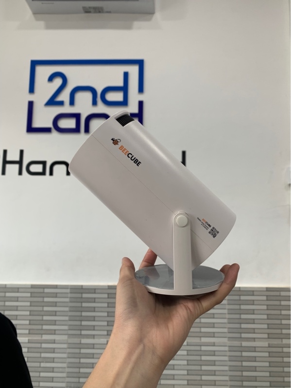 Máy chiếu Beecube X1 gen 2 - Màu trắng - Ngoại hình: 98% - Lens bụi trong nhẹ - Kèm nguồn + remote