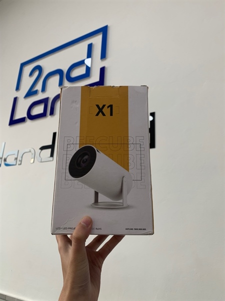 Máy chiếu Beecube X1 gen 3 - Màu trắng - Ngoại hình: 97% - Bụi trong nặng, loa rè - Box