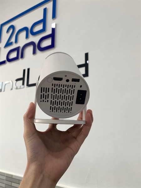 Máy chiếu Beecube X1 gen 3 - Màu trắng - Ngoại hình: 97% - Bụi trong nặng, loa rè - Box 3