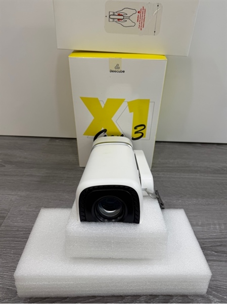 Máy chiếu BeeCube X1 Gen 3 - Ngoại hình: 98% - Trắng - Fullbox