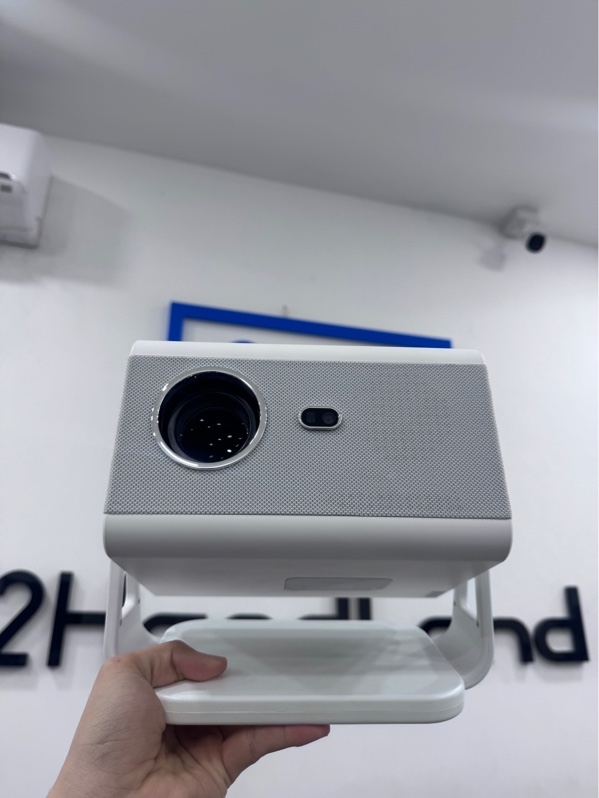 Máy chiếu Beecube X2 max gen 5 - Android 12 - 2/32GB - Màu trắng - Ngoại hình 98% - Kèm box, 1 remote