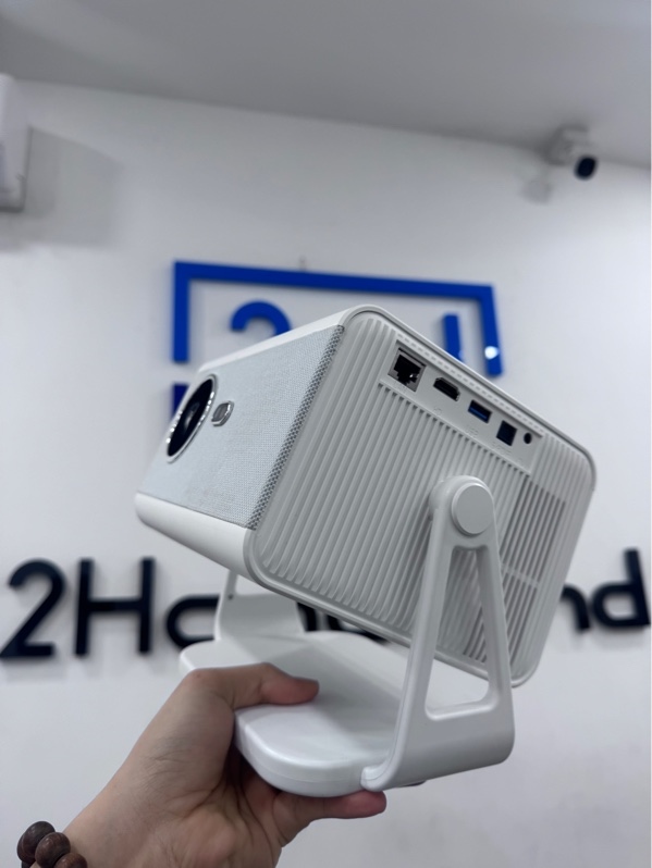 Máy chiếu Beecube X2 max gen 5 - Android 12 - 2/32GB - Màu trắng - Ngoại hình 98% - Kèm box, 1 remote