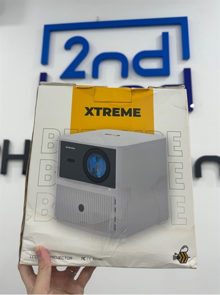 Máy chiếu Beecube Xtreme 2 - Màu trắng - Ngoại hình 99% - Kèm dây nguồn + Remote - FullBox