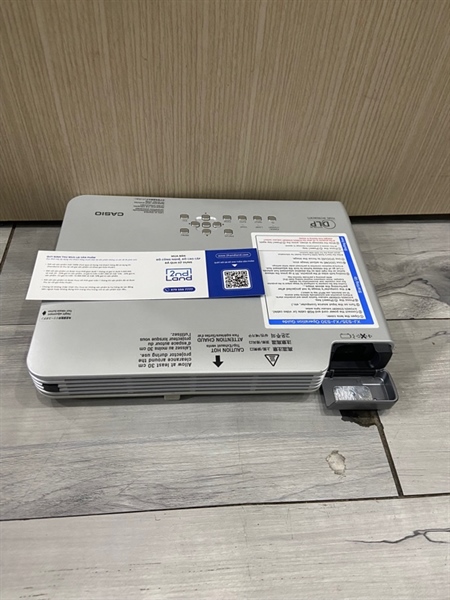 Máy chiếu Casio Data Projector XJ-S35 - 2000 lumens - (1024 x 768 pixel) - Màu bạc - Ngoại hình: 98% - FullBox