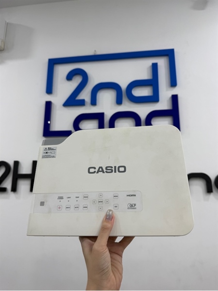 Máy chiếu Casio XJ-A247 - 67 giờ chiếu - Màu trắng - Ngoại hình 97% - Ố nhẹ ống kính - Kèm nguồn , 1 remote , 1 hdmi , túi 1