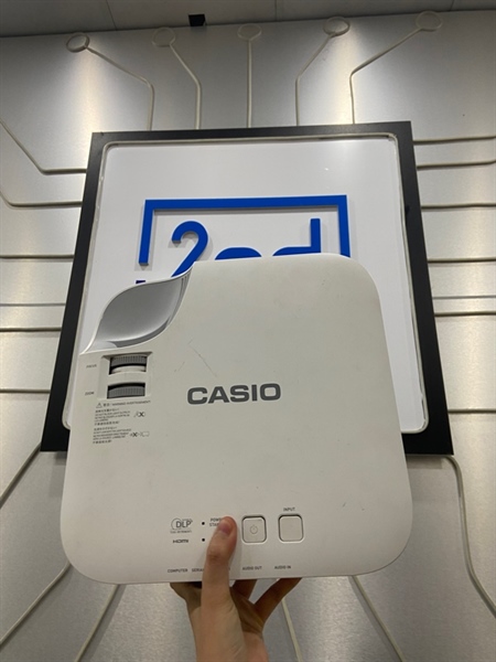 Máy chiếu Casio XJ-V2 - Màu trắng - Ngoại hình: 98% - Body - Kèm nguồn