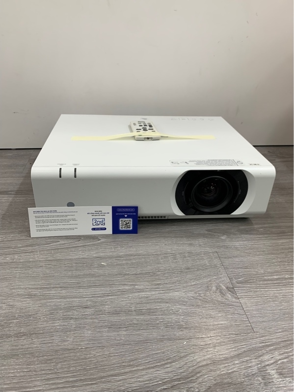 Máy chiếu dữ liệu Sony VPL-CH350 - 4149H chiếu - Màu trắng - Ngoại hình: 98% - Bụi trong, trầy body - Kèm remote
