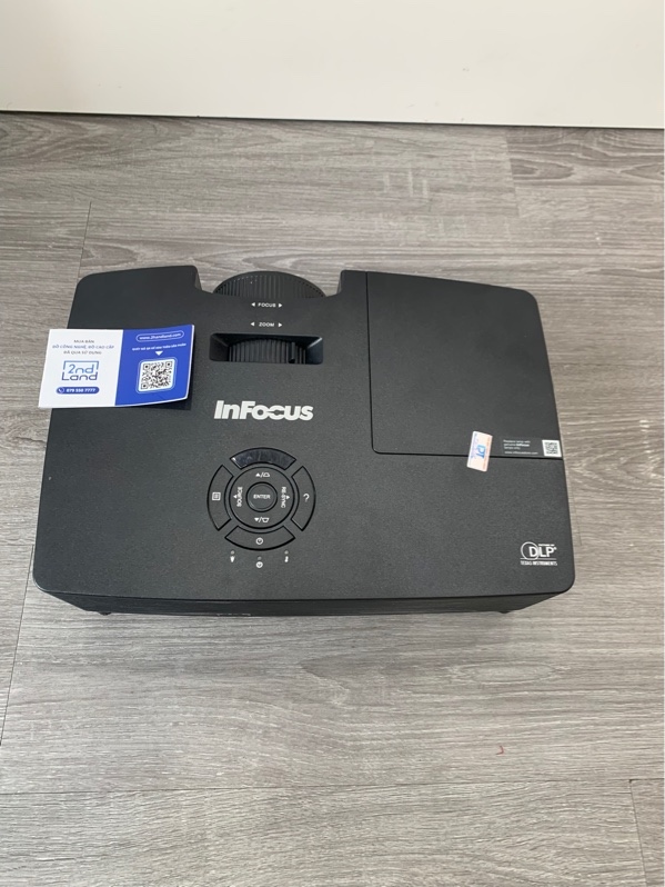 Máy chiếu INFOCUS IN220 - Màu đen - Ngoại hình: 97% - Ống kính bụi trong - Fullbox