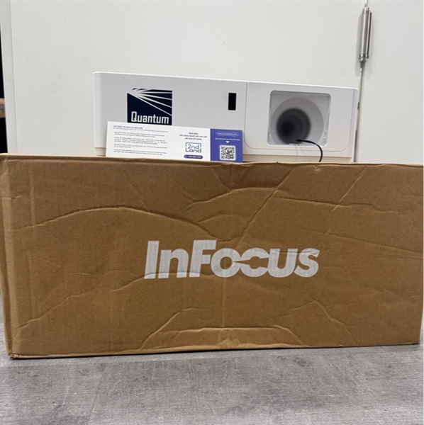 Máy chiếu Infocus P120 - Màu trắng - Ngoại hình 99% - Openbox