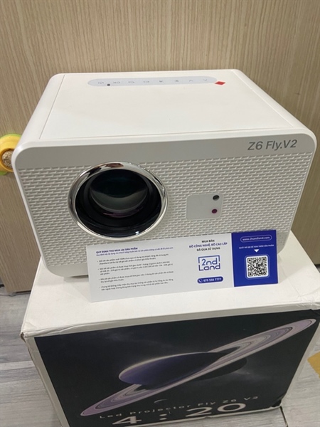 Máy chiếu Led Projector Fly Z6 V2 - Màu trắng - Ngoại hình: 98% - FullBox