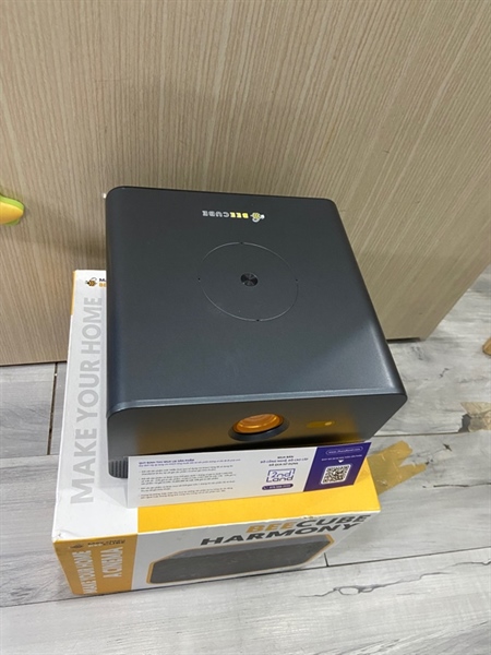 Máy chiếu Mini Beecube Harmony - Màu đen - Ngoại hình: 97% - FullBox 2