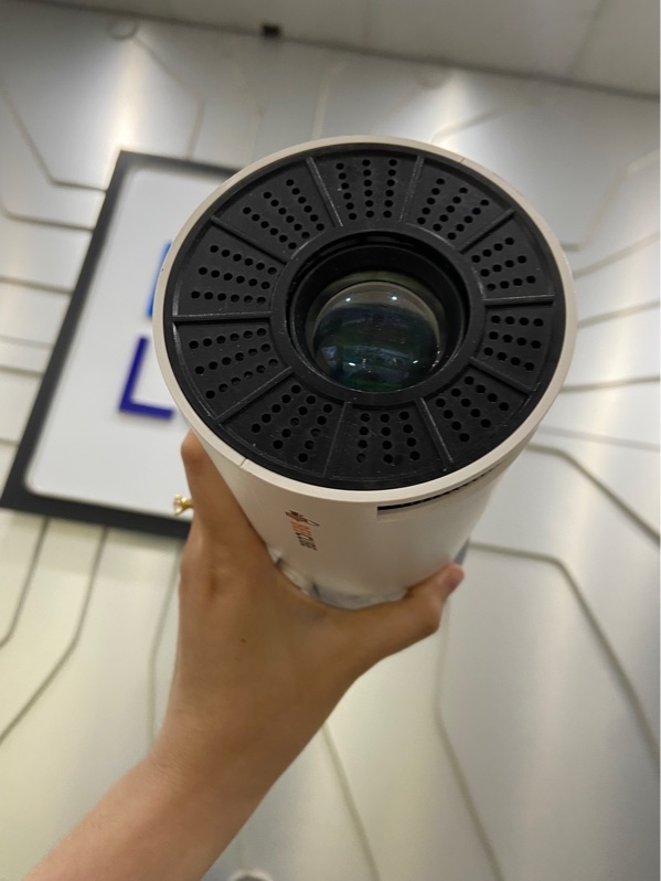 Máy chiếu mini Beecube X1 Gen 2 - Màu trắng - Ngoại hình: 97% - Lens bụi trong nhẹ - Kèm nguồn + remote