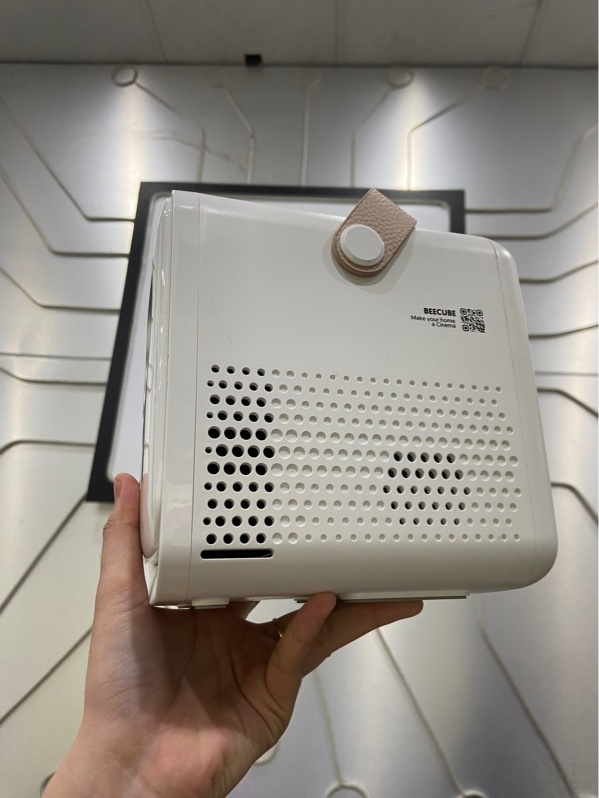 Máy chiếu Mini Beecube X2 Max Gen 4 - Màu trắng - Ngoại hình: 97% - Lens bụi mốc nhẹ, ố xung quanh - Kèm box, nguồn, remote
