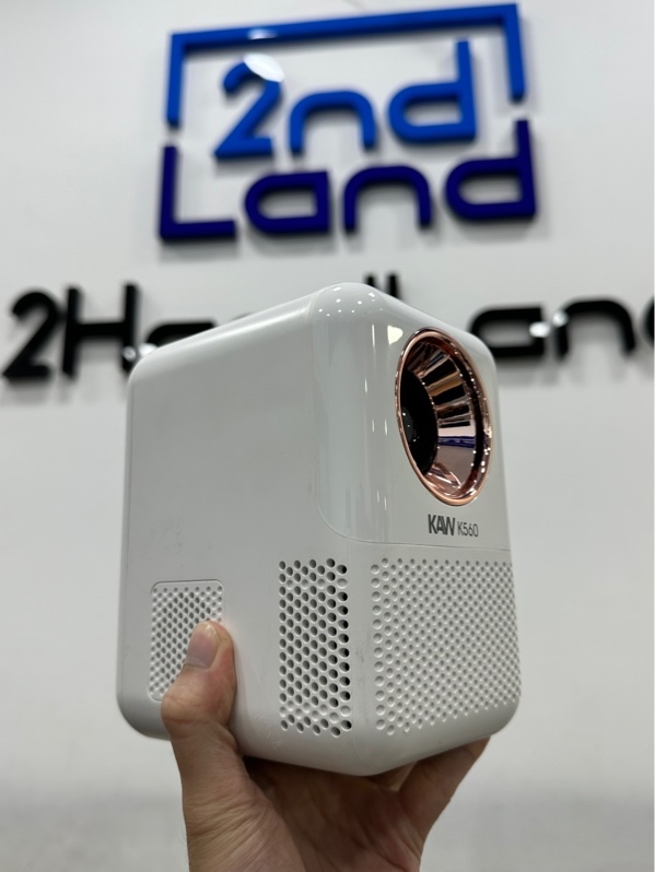 Máy chiếu Mini KAW K560 - Màu trắng - Ngoại hình 97% - Lens bụi, không hỗ trợ netflix - Kèm remote + Nguồn