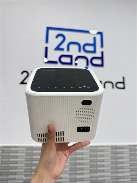 Máy chiếu mini Z6 Flys - Màu trắng - Ngoại hình 98% - Bụi trong - Fullbox 2