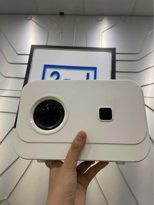 Máy chiếu Movie Lengend S7 Gen 2 - Màu trắng - Ngoại hình: 97% - Xước lens, bụi trong, ố xước nhiều, không remote - Kèm nguồn