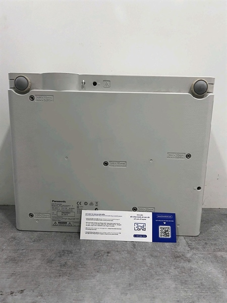 Máy chiếu PANASONIC PT-VW435N - Màu trắng - Ngoại hình 97% - 45h chiếu - Kèm nguồn 2
