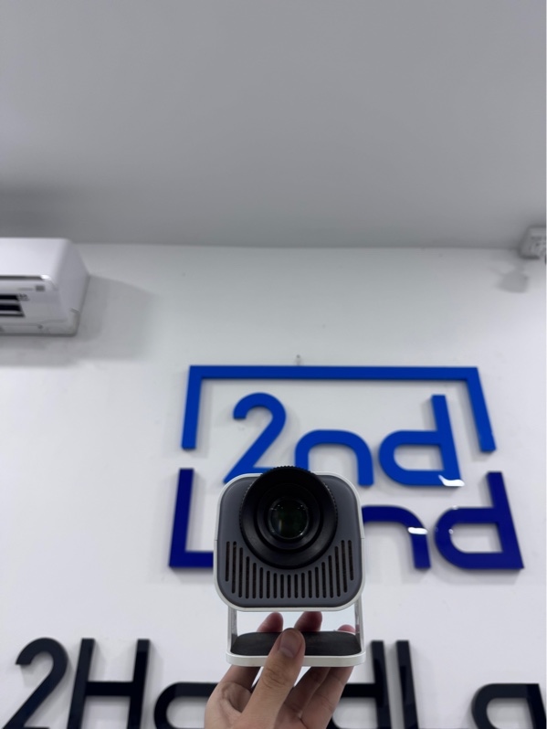 Máy chiếu Smoon 320 - 3 mode chiếu android, HDMi, bluetooth - Màu trắng - Ngoại hình 96% - Ố vàng, trầy xước nhiều, dính sticker, hư cổng HMDi - Kèm 1 dây nguồn