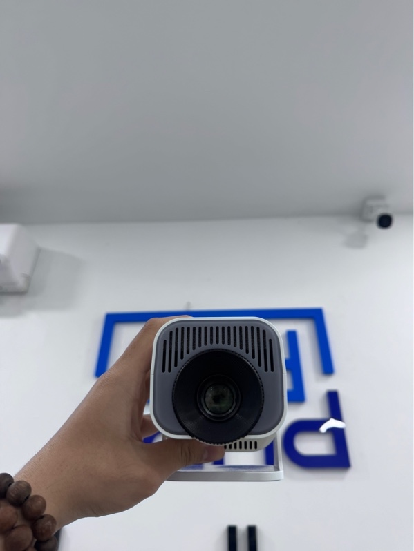 Máy chiếu Smoon 320 - 3 mode chiếu android, HDMi, bluetooth - Màu trắng - Ngoại hình 98% - Fullbox