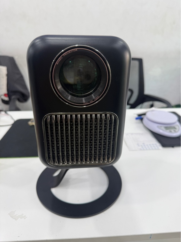 Máy chiếu Wanbo T6R - Màu đen - Ngoại hình 98% - Trầy xước nhẹ , lens bụi trong - Kèm 1 đế , nguồn , remote