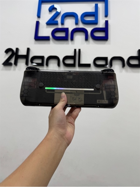 Máy chơi game Asus Rog Ally X RC2LA - Ryzen Z1 extreme - Ram 24/1TB SSD - Pin 93% - Màu đen - Ngoại hình 98% - Ốp mặt sau đã thay - Kèm sạc + túi đựng 2