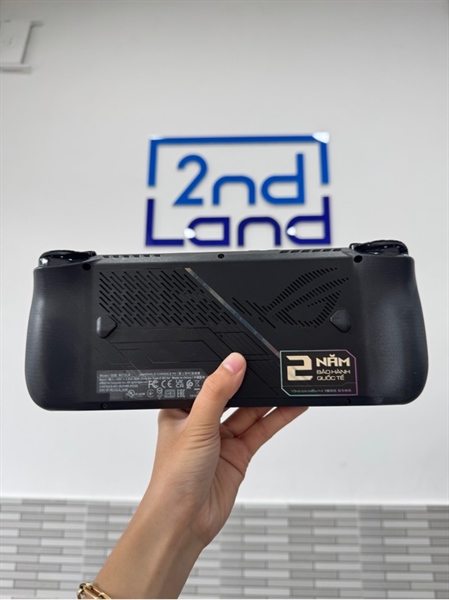 Máy chơi game Asus ROG Ally X RC72 LA - Ryzen Z1 Extreme - Ram 24/1TB SSD - Pin 97% - Đen - 98% - Fullbox 3