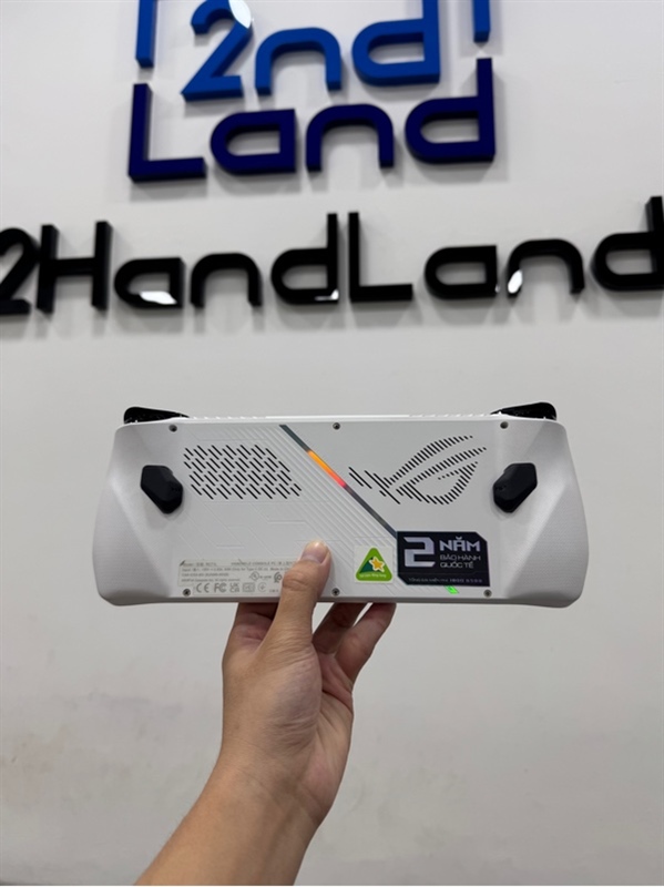 Máy chơi game ASUS ROG Ally Z1 Extreme - Chip AMD Ryzen Z1 Extreme - Ram 16/ 512gb (94%) - Pin 76% - Màu trắng - Ngoại hình 97.5% - Kèm box + Sạc + Túi 2