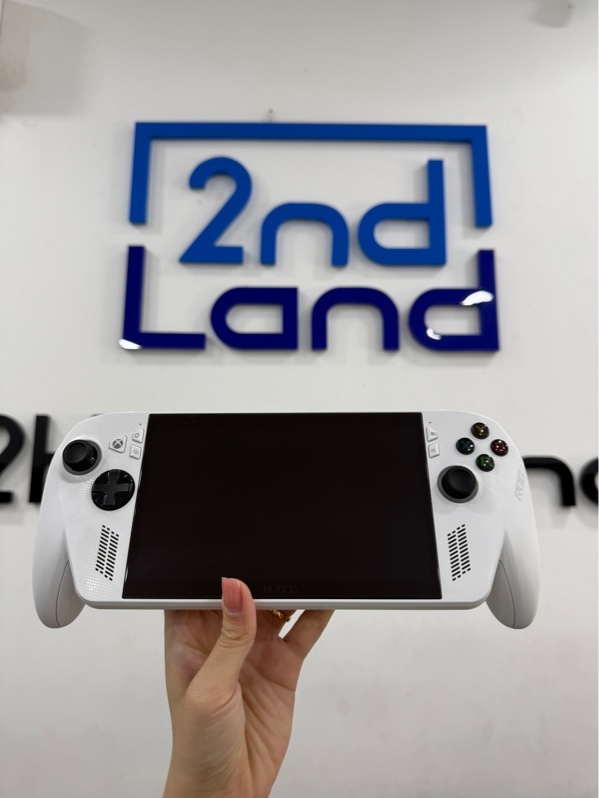 Máy chơi game ASUS ROG XBOX ALLY RC73YA - AMD RYZEN Z2 A - ram 16gb/SSD 512GB - Màu trắng - Pin 91% - Ngoại hình 97% - Màn hồng nhẹ , máy trầy , ố - Kèm box , túi , sạc