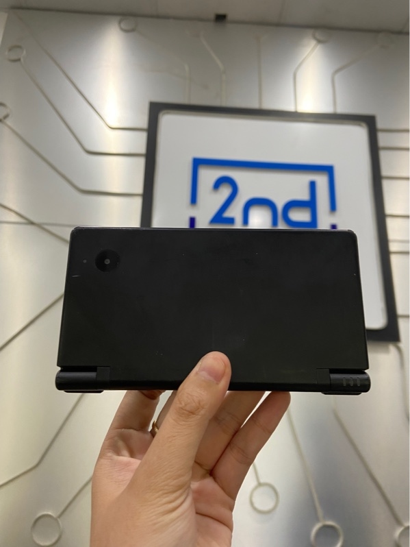 Máy Chơi Game Cầm Tay Nintendo DSi TWL-001 - Màu đen - Ngoại hình: 97% - Màn ám vàng nặng - Kèm nguồn