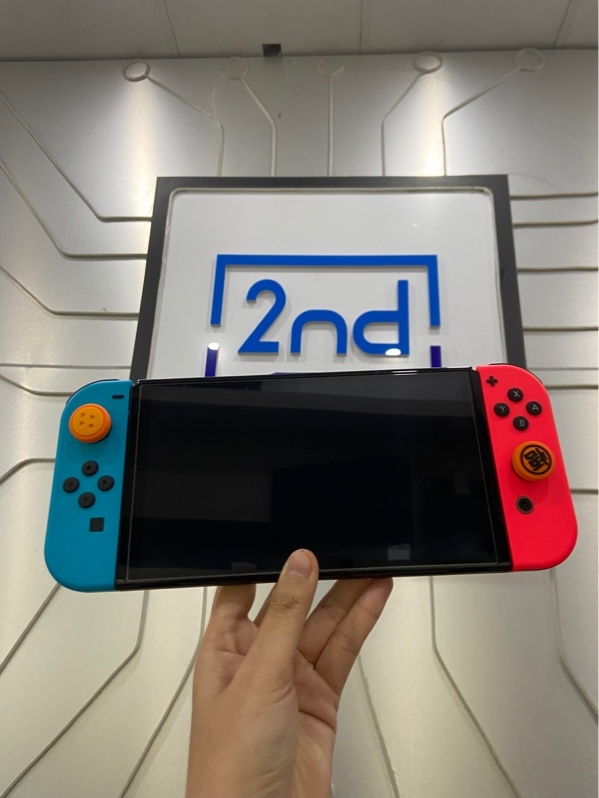 Máy chơi game cầm tay Nintendo Switch Oled - Đã hack thẻ 256GB - Màu đen - Ngoại hình: 98% - FullBox