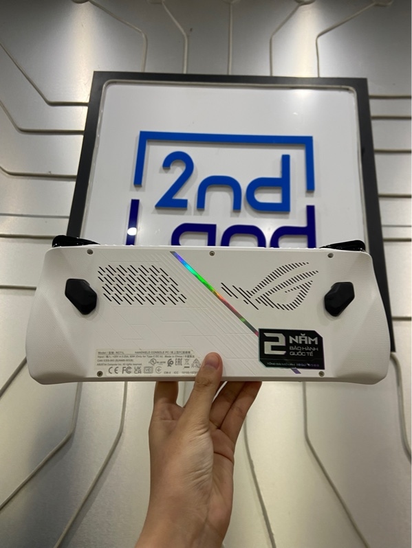 Máy chơi game cầm tay Rog ally RC71L - Ryzen Z1- Ram 16/512GB SSD - Màu trắng - Ngoại hình: 97% - Kèm sạc