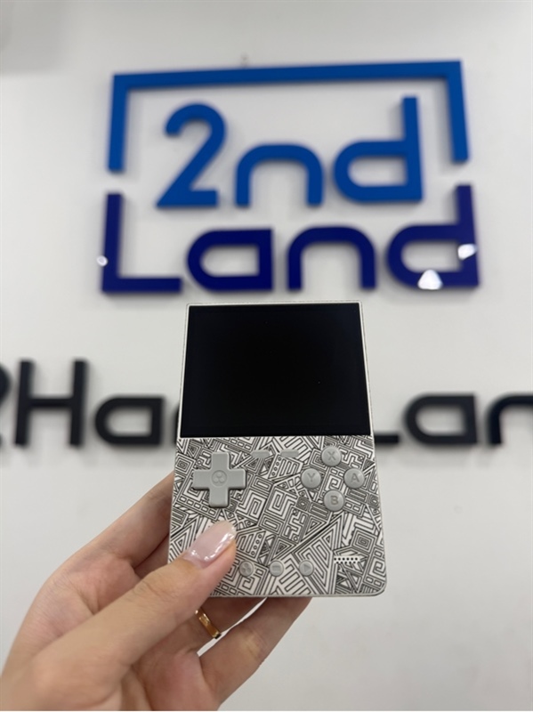 Máy chơi game giả lập Trimui Brick TG3040 - Màu trắng - Ngoại hình 98% - Dán skin - Fullbox kèm thẻ 128GB