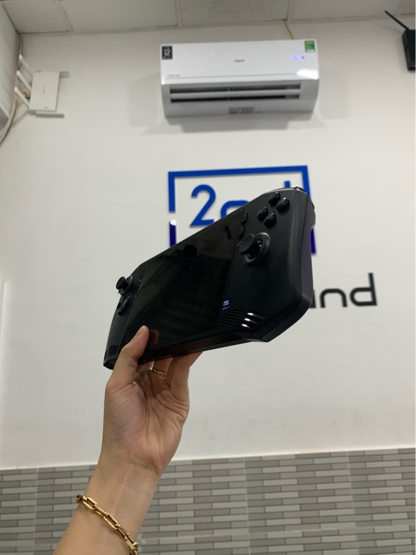 Máy chơi game MSI claw A1W - Ultra 7 155h - Ram 16/512 ssd - Màu đen - Pin 82% - Ngoại hình: 98% - Box + sạc