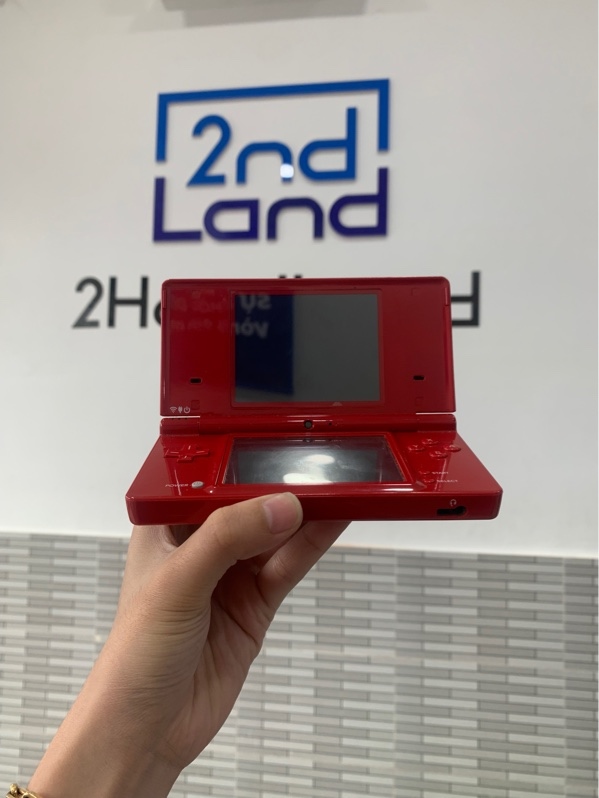 Máy chơi game Nintendo DS - Đã hack - Màu đỏ - Ngoại hình: 97% - Màn ám vàng - Kèm sạc + thẻ 32GB