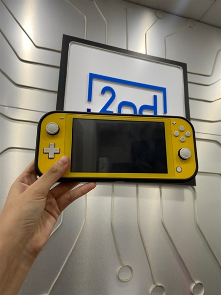 Máy chơi game Nintendo Lite - Đã hack - Màu vàng - Ngoại hình: 97.5% - Body - Kèm case + 1 thẻ nhớ 128GB + sạc 1