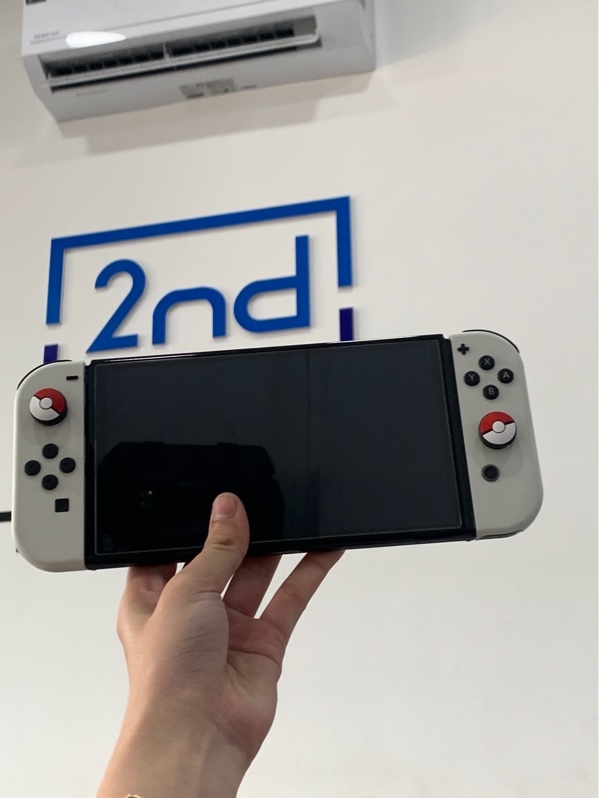 Máy chơi game Nintendo oled - Đã hack - Màu trắng - Ngoại hình: 98% - Fullbox, kèm thẻ 128gb