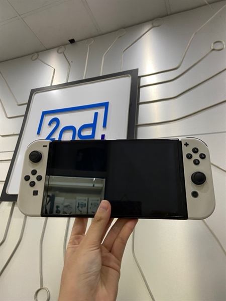 Máy chơi game Nintendo Oled - Hack thẻ 64GB - Joycon màu trắng - Ngoại hình: 98% - Kèm dock xuất hình + HDMI + sạc + túi chống sốc