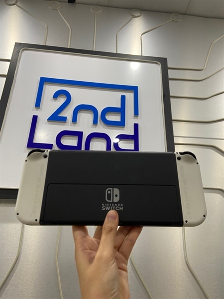 Máy chơi game Nintendo Oled - Màu đen - Ngoại hình: 98% - Kèm túi đựng + 1 dock sạc + 1 nguồn + HDMI + 1 grip nhỏ + thẻ 64GB 3